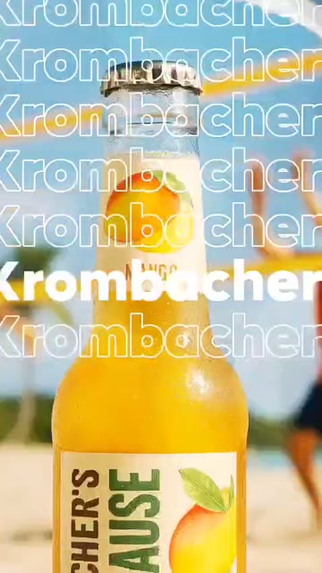 Standbild: Fassbrause-Flasche am Strand, der Markenname als gestapelte Typografie darüber.