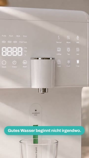 Standbild: weißer Wasserspender in Nahaufnahme mit eingeblendeter Textkachel.